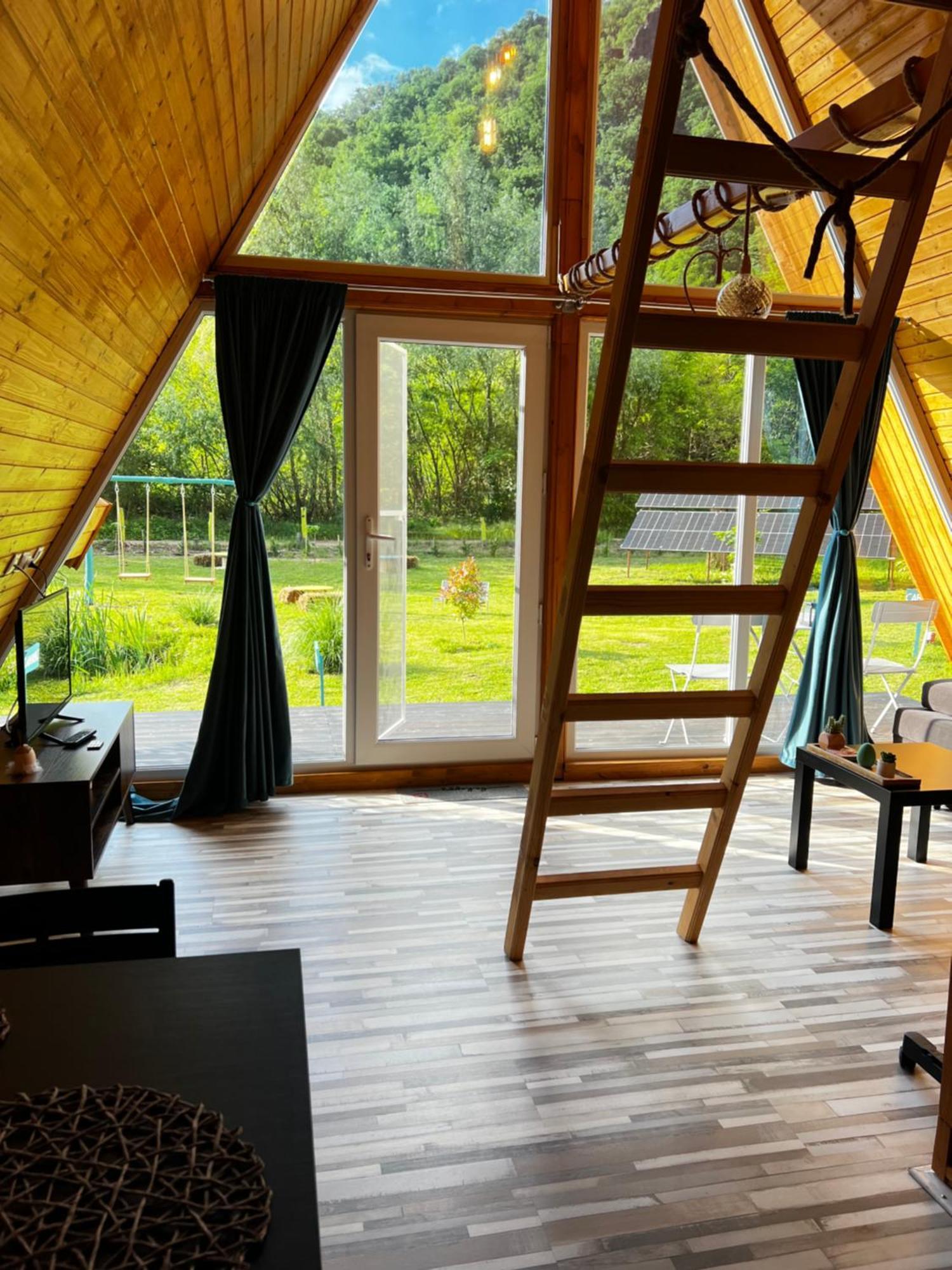 Cabane A-Frame Svinita Exterior photo